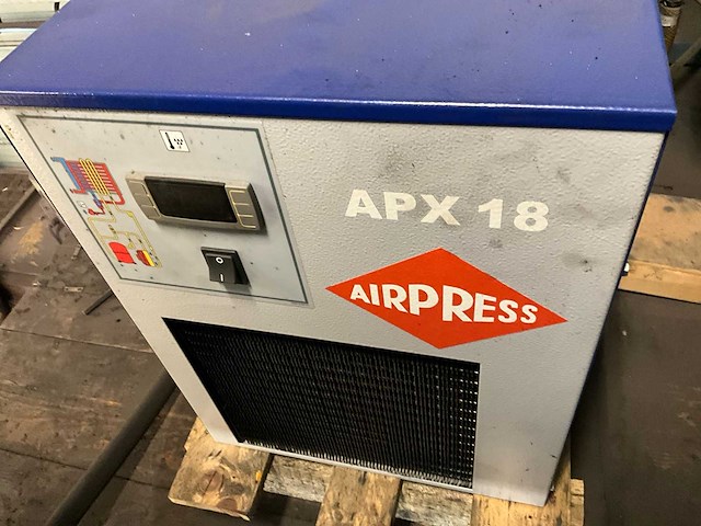 Airpress silent k30 luchtcompressor opstelling - afbeelding 4 van  6