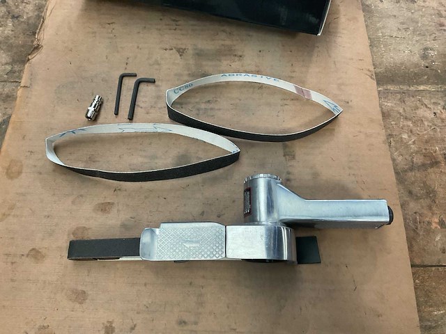 Airpro abs20b pneumatische bandschuurmachine - afbeelding 2 van  2