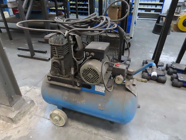 Airtask - e.c. partner 50/101-2m 23050 - luchtcompressor - afbeelding 1 van  2