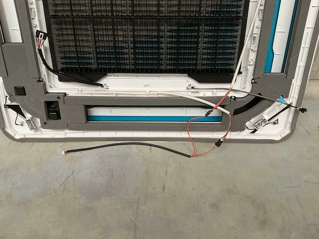 Airwell - 7acvf0564 - indoor paneel unit 960x960x40 mm - afbeelding 3 van  13