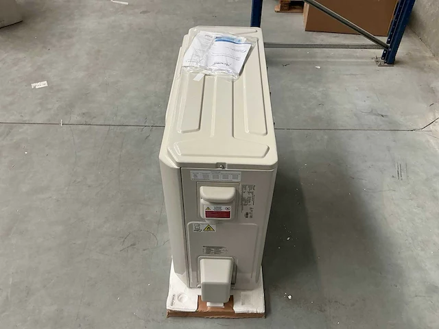 Airwell - aw-ydfa024-h91 - airconditioning buiten unit 340x840x730 mm - afbeelding 1 van  14