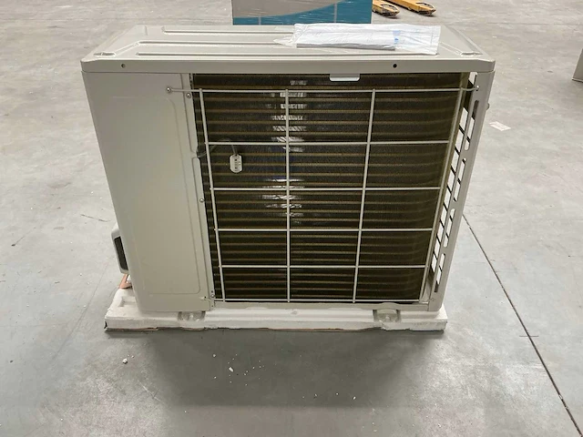 Airwell - aw-ydfa024-h91 - airconditioning buiten unit 340x840x730 mm - afbeelding 12 van  14