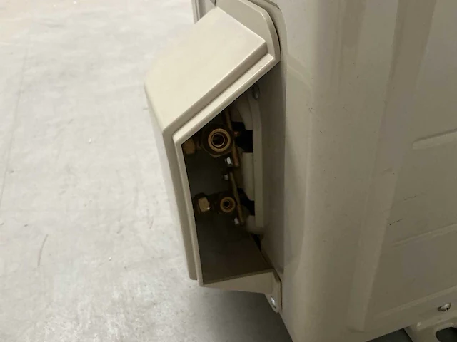 Airwell - awauynd009-h11 - airconditioning buiten unit 280x760x590 mm - afbeelding 3 van  10