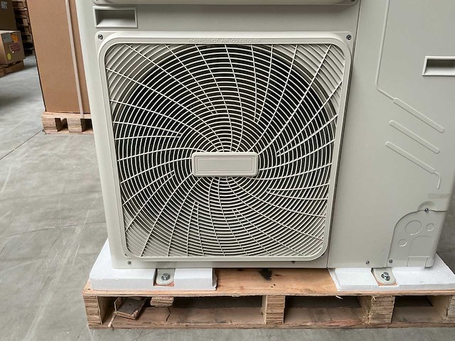 Airwell - pac-bt-eu-16kw-h11 - buitenunit - lucht water split warmtepomp - afbeelding 10 van  11