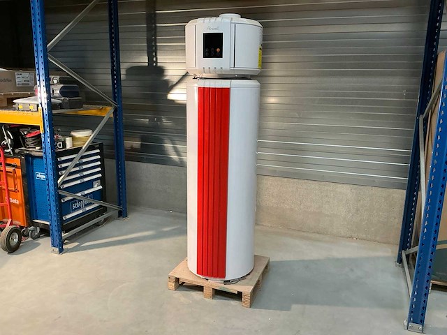 Airwell - tfhw-260h-03m25 r32 - warmtepompboiler - afbeelding 1 van  14