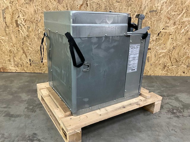 Ait alpha innotec inverter warmtepompmodule water/water - afbeelding 1 van  6