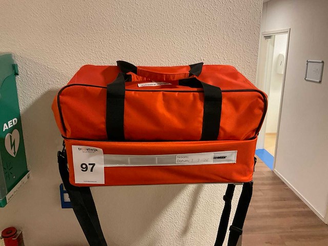 Aivia noodtas en aed - afbeelding 4 van  8