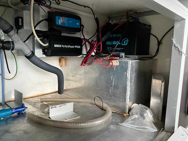 Aixam - mega - foodtruck - mobiele espresso wagen - 2007 - afbeelding 11 van  27