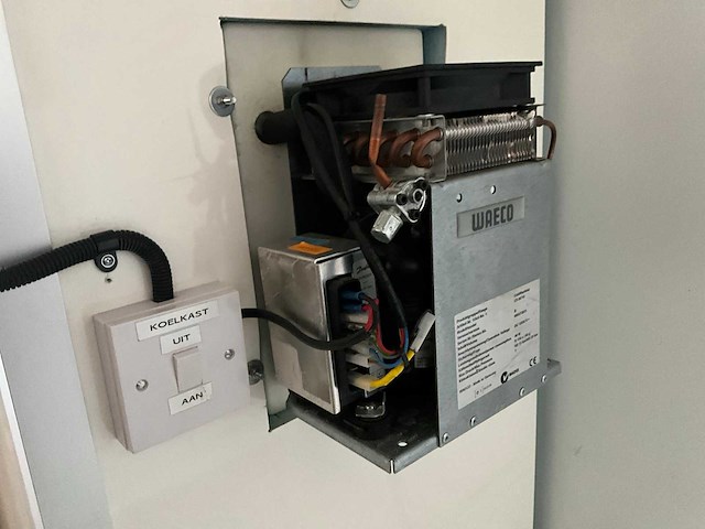 Aixam - mega - foodtruck - mobiele espresso wagen - 2007 - afbeelding 16 van  27