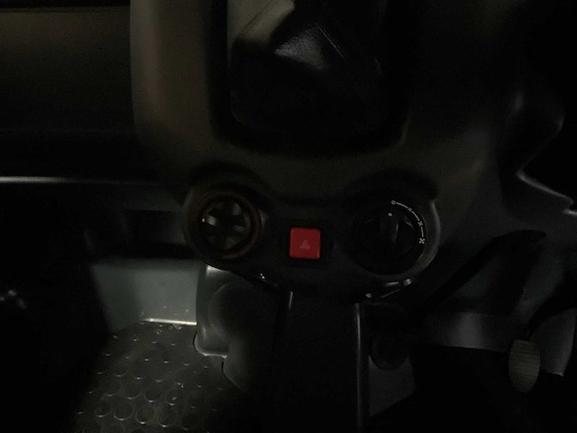 Aixam - mega - foodtruck - mobiele espresso wagen - 2007 - afbeelding 26 van  27