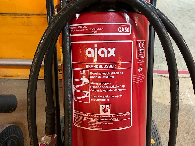 Ajax co2 brandblusser (2x) - afbeelding 2 van  3