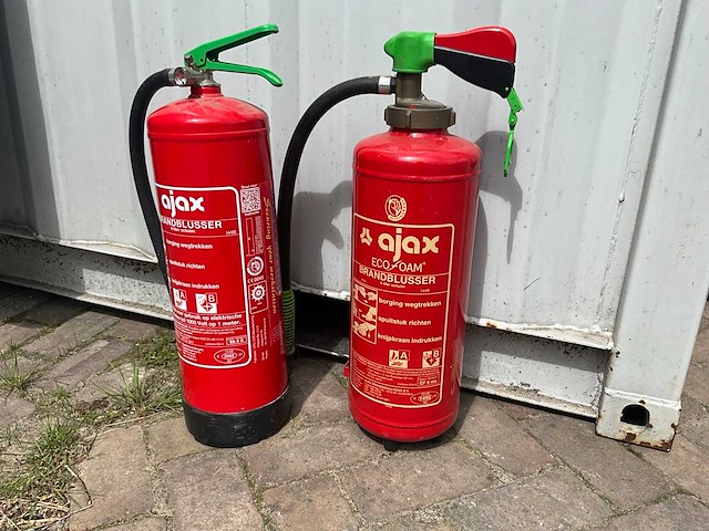 Ajax schuim 6 liter brandblusser (2x) - afbeelding 1 van  7