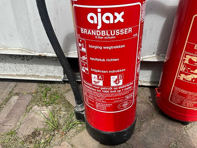 Ajax schuim 6 liter brandblusser (2x) - afbeelding 3 van  7