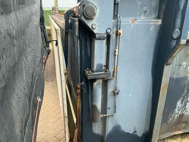 Ajk 19m3 haakarm / kabel container/grondbak met milieu kleppen - afbeelding 13 van  18