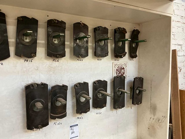 Ajmt pennenbank - afbeelding 5 van  18