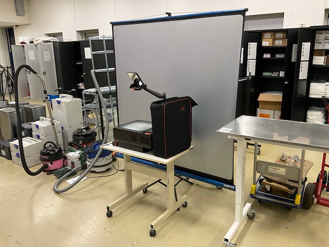 A+k translux 400 overheadprojector - afbeelding 1 van  5