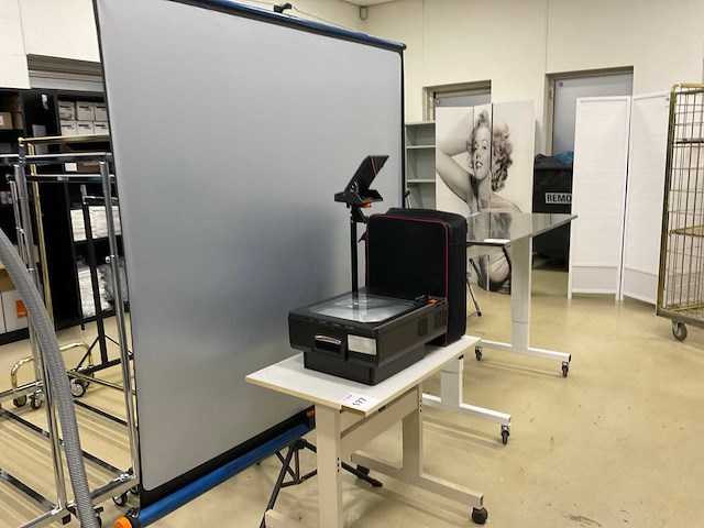A+k translux 400 overheadprojector - afbeelding 4 van  5