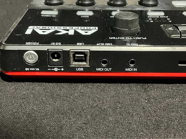 Akai mpd226 midi sample unit - afbeelding 2 van  3