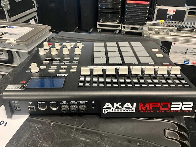 Akai mpd32 digitale mengtafel - afbeelding 3 van  6