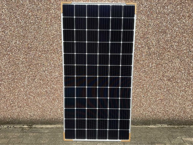 Akcome - set van 30 zonnepanelen (380 wp) - goodwe 10 kw omvormer - afbeelding 1 van  2