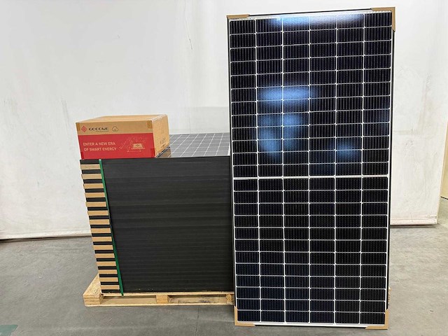 Akcome - set van 32 zonnepanelen (450 wp) - goodwe 15 kw omvormer - afbeelding 1 van  7