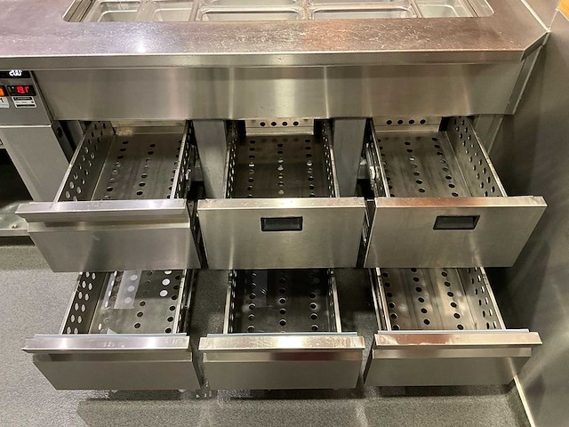 Ake-ideal - koelwerkbank en saladettelijn (c) - afbeelding 7 van  12