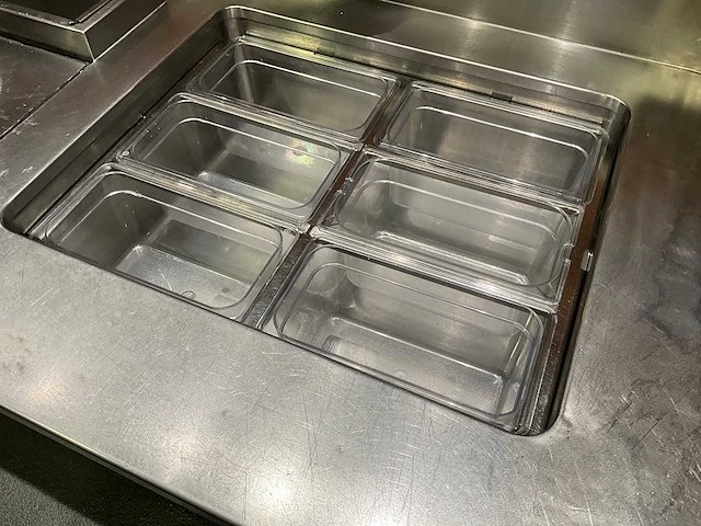 Ake-ideal - koelwerkbank en saladettelijn (c) - afbeelding 7 van  9