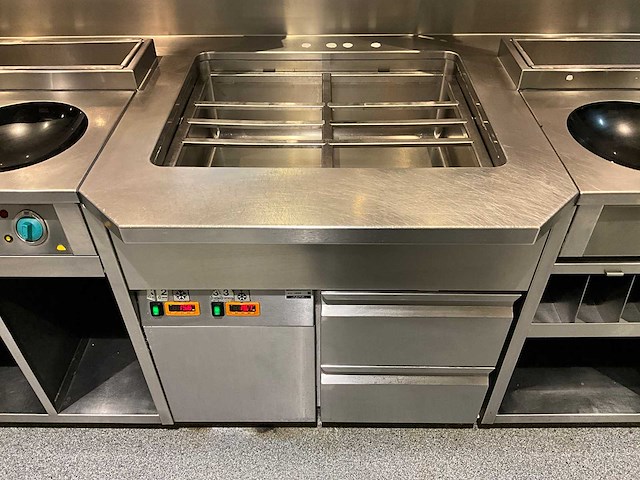 Ake-ideal - koelwerkbank en saladettelijn (c) - afbeelding 16 van  20