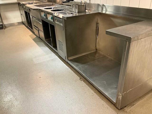 Ake-ideal - koelwerkbank en saladettelijn (c) - afbeelding 9 van  9