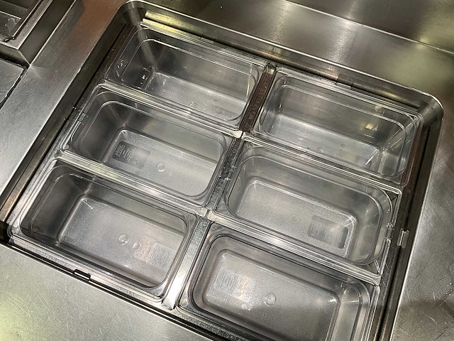 Ake-ideal - koelwerkbank en saladettelijn (c) - afbeelding 8 van  9