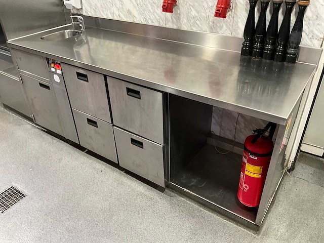 Ake-ideal - koelwerkbank met spoeltafel - afbeelding 1 van  10