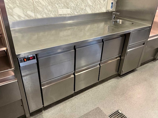 Ake-ideal - koelwerkbank met spoeltafel - afbeelding 4 van  10