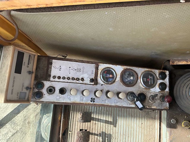 Akerman h7mc banden graafmachine - afbeelding 21 van  38