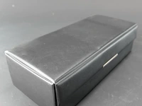 Akg d202 dynamische microfoon (ook wel bekend als de "sound rocket"), die beschikt over een uniek tweewegs-capsulesysteem voor hoge en lage frequenties. - afbeelding 5 van  5