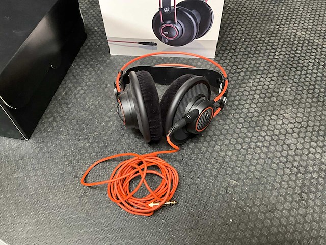 Akg k712pro koptelefoon - afbeelding 3 van  5