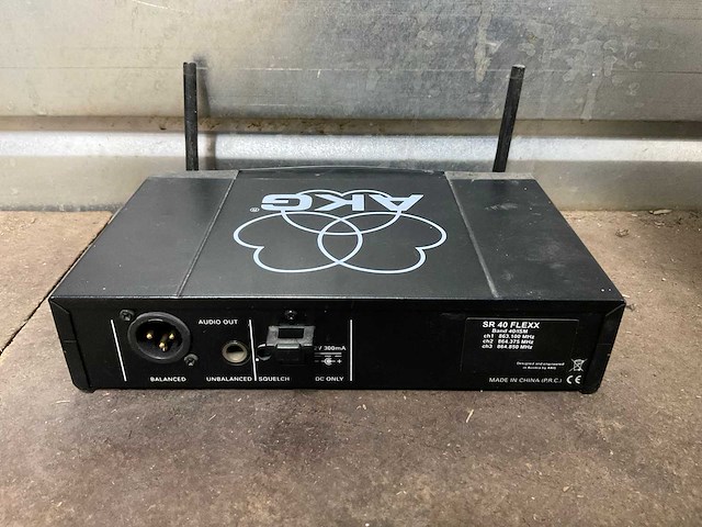 Akg sr40 flex microfoon beltpack - afbeelding 2 van  2