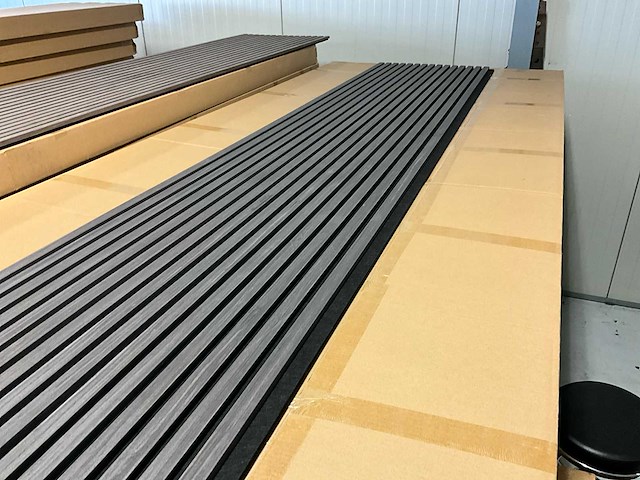 Akoestisch wandpaneel - 2800x600 mm - zwart eiken (12x) - afbeelding 1 van  9