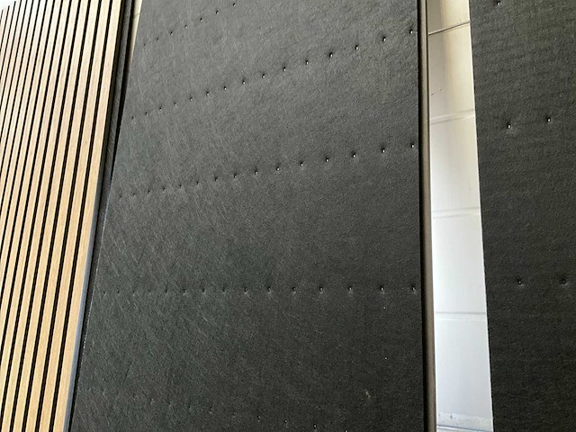 Akoestisch wandpaneel - grijs eiken - 2800x600x21mm (20x) - afbeelding 6 van  7
