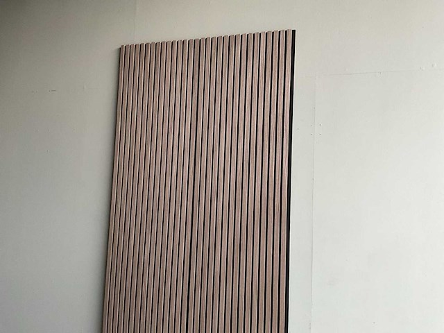 Akoestisch wandpaneel walnoot 2800x600x21mm (8x) - afbeelding 6 van  6