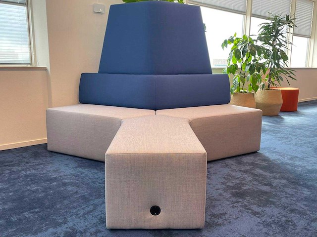 Akoestische en organische sofa - afbeelding 1 van  1