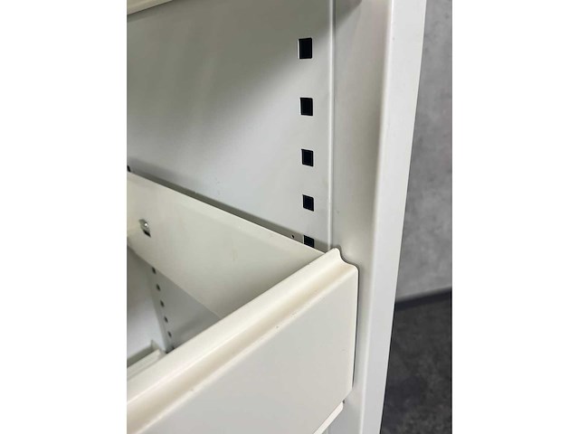 Akoestische schuifdeurkast - hangmapframes - afbeelding 8 van  12