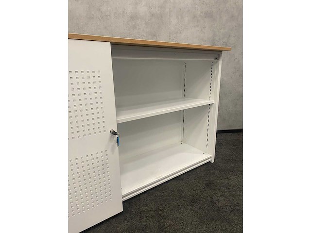 Akoestische schuifdeurkast wit - met sleutel - afbeelding 8 van  10