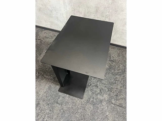 Akoestische sofa met metalen bijzettafel - afbeelding 2 van  12