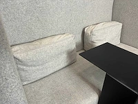 Akoestische sofa met metalen bijzettafel - afbeelding 6 van  12