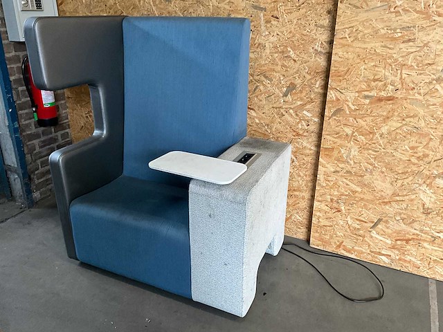 Akoestische werkplek v.v. tafeltje en stroom 120x80x145cm - afbeelding 3 van  6