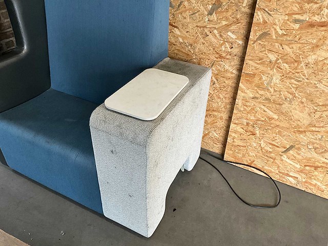 Akoestische werkplek v.v. tafeltje en stroom 120x80x145cm - afbeelding 6 van  6