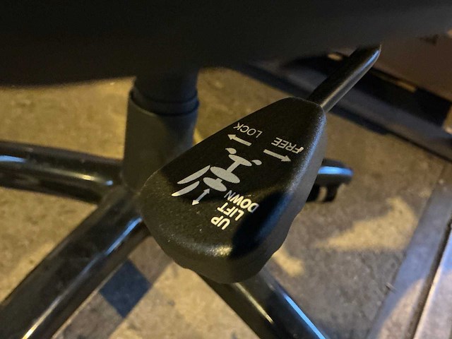 Akracing gaming bureau opstelling - afbeelding 4 van  12