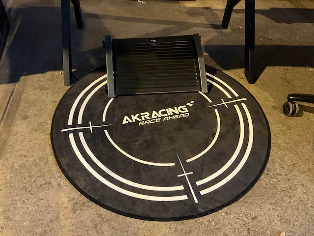 Akracing gaming bureau opstelling - afbeelding 9 van  12