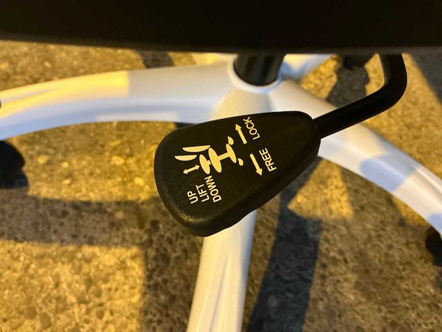 Akracing gaming bureau opstelling - afbeelding 4 van  12