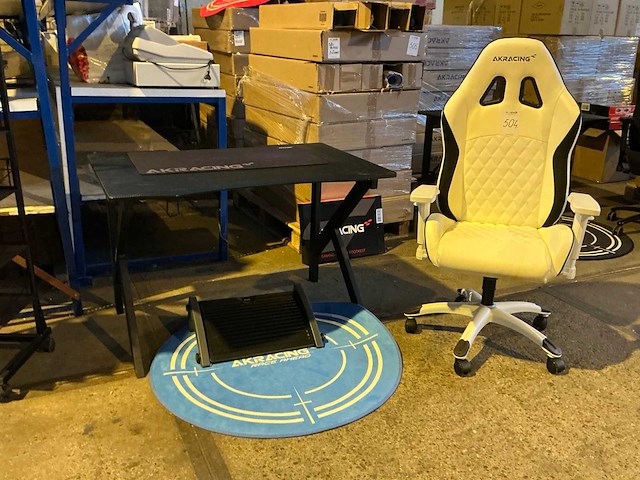 Akracing gaming bureau opstelling - afbeelding 1 van  12